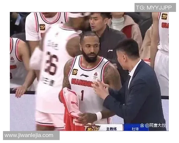 上海对阵深圳CBA直播精彩对决全程回放与赛后分析