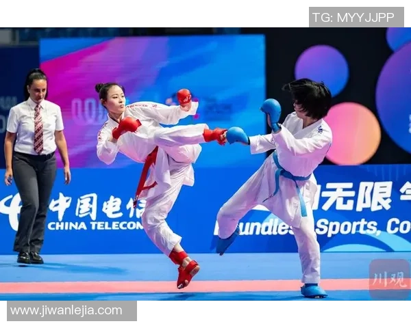 四川队与新疆队激战正酣赛场精彩瞬间回顾与分析 四川队与新疆队激战正酣赛场精彩瞬间回顾与分析